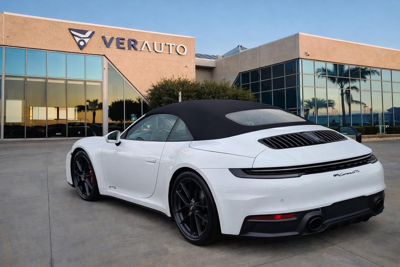 Porsche 911 Carrera GTS Cabriolet possibilità noleggio no scoring