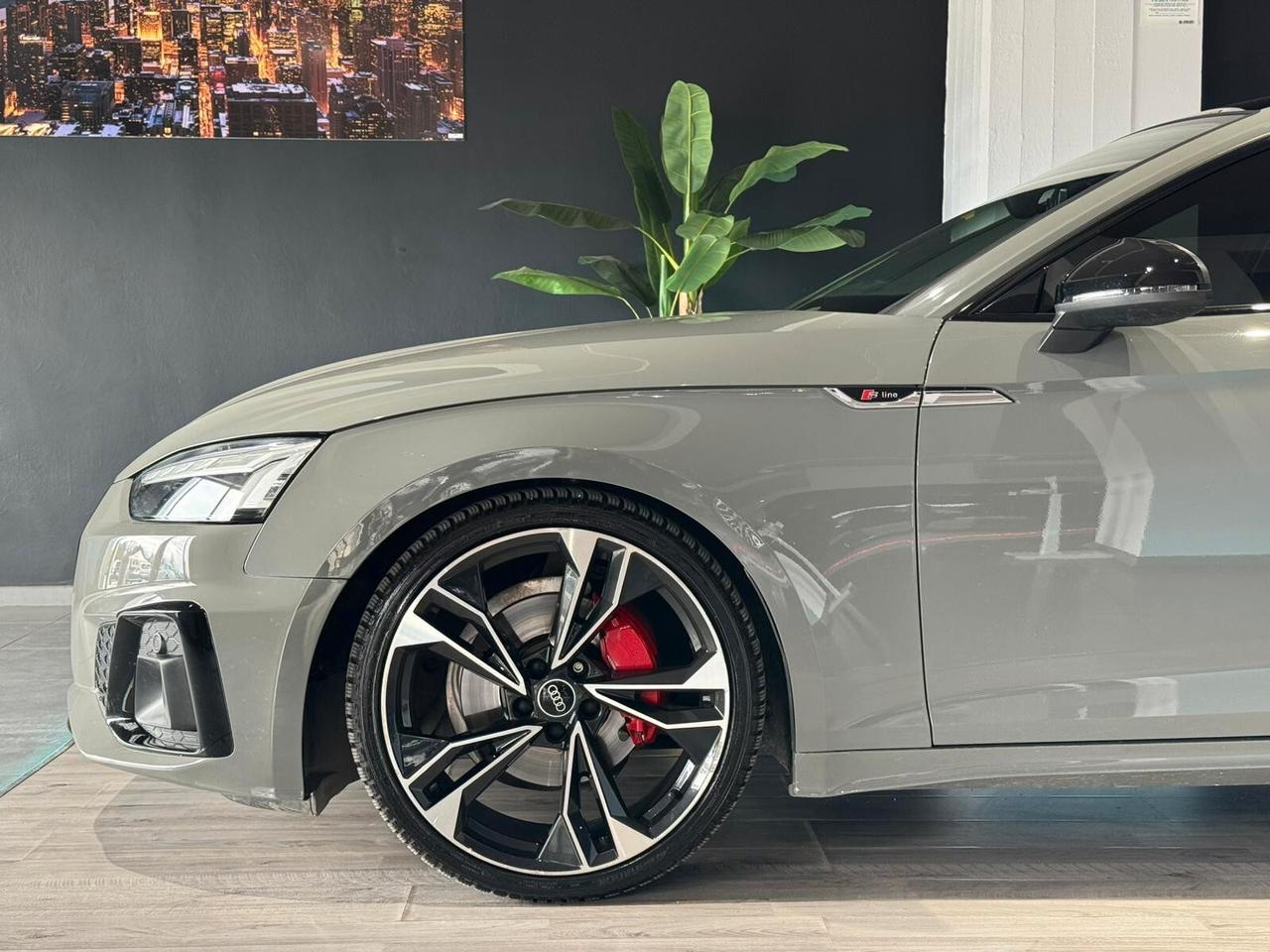 Audi A5 SPB 40 TDI quattro S tronic S-Line Identity Black