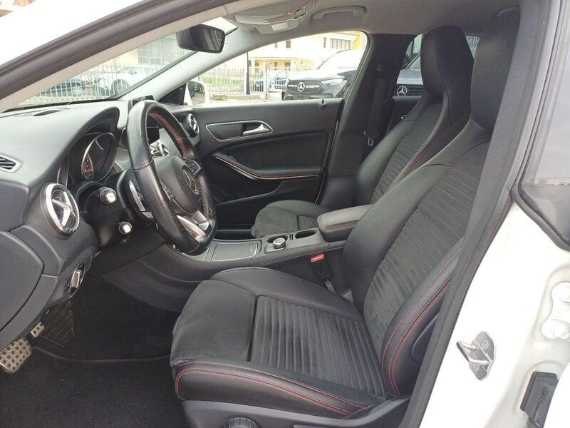 Mercedes-Benz CLA CLA 200 d 4MATIC Premium