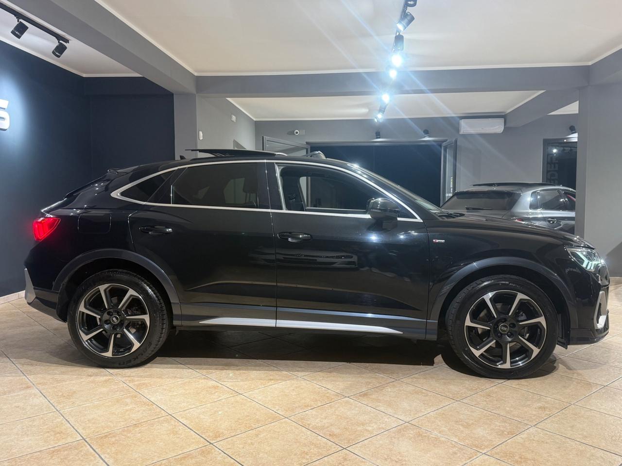 Audi Q3 35 TDI S tronic S-LINE edition
