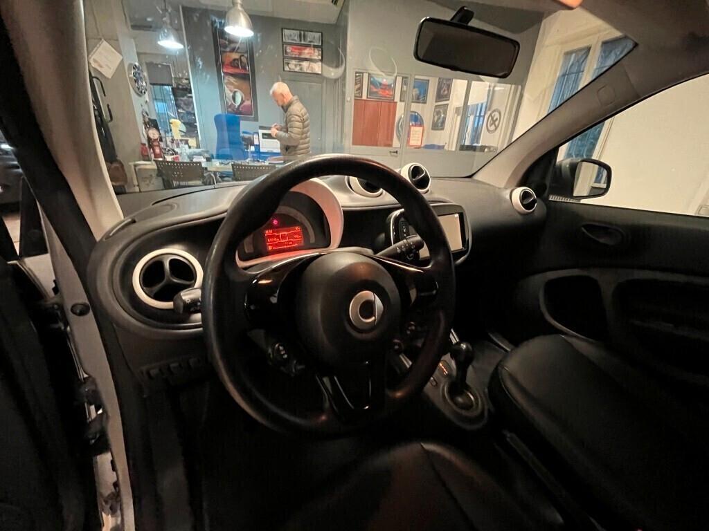 Smart ForTwo Coupe 71 Cv 1.0 Automatica Euro 6B Per Neopatentati
