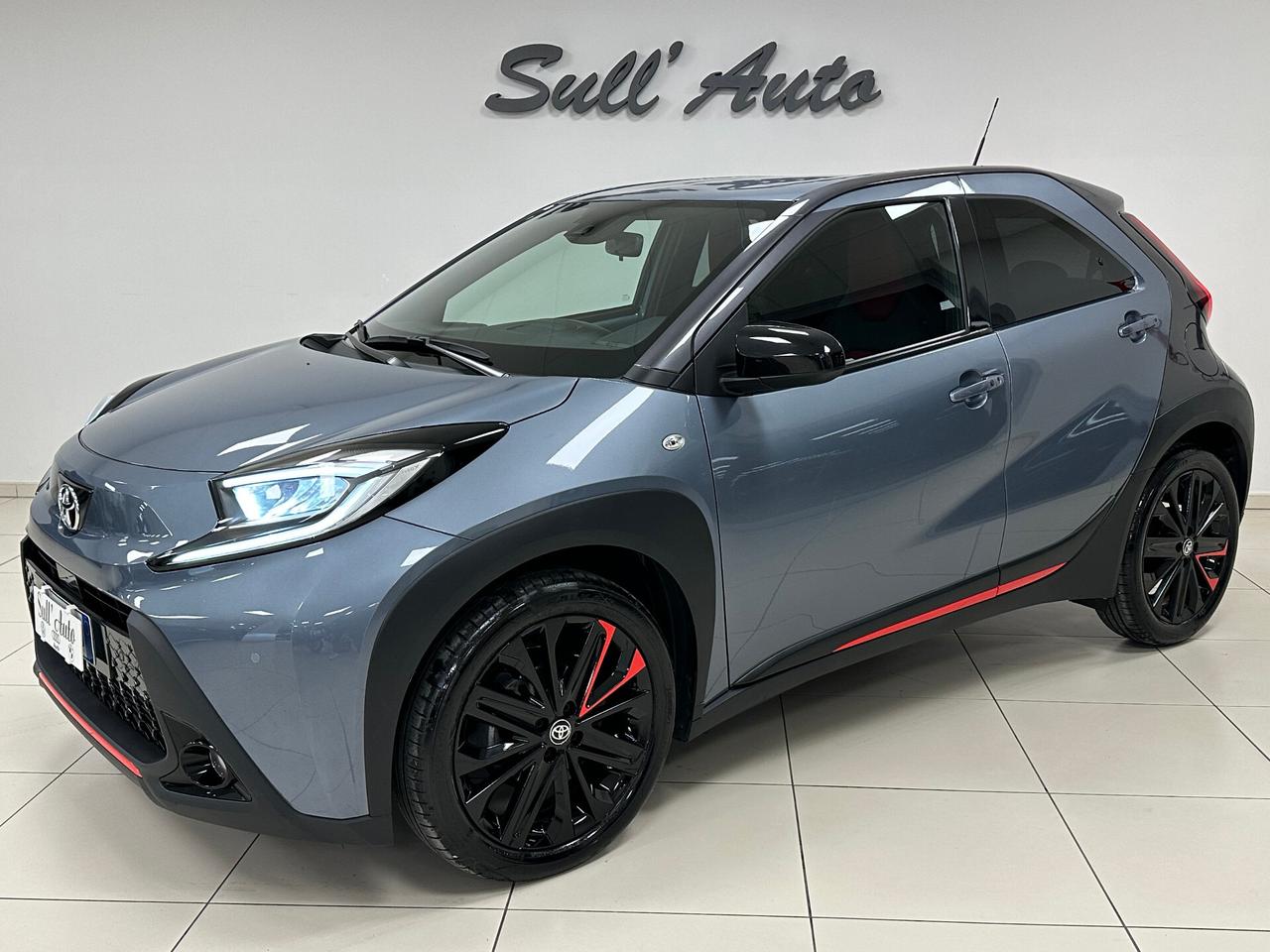 Toyota Aygo X 1.0 VVT-i 72 CV 5 porte UNDERCOVER - 2023