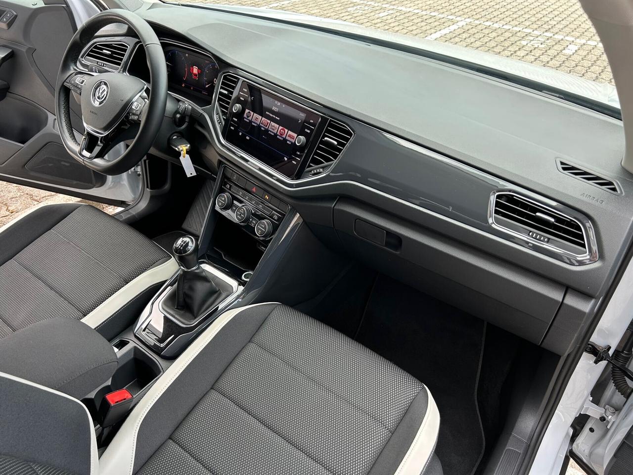 Volkswagen T-Roc 1.6 tdi Style OK NEOPATENTATI
