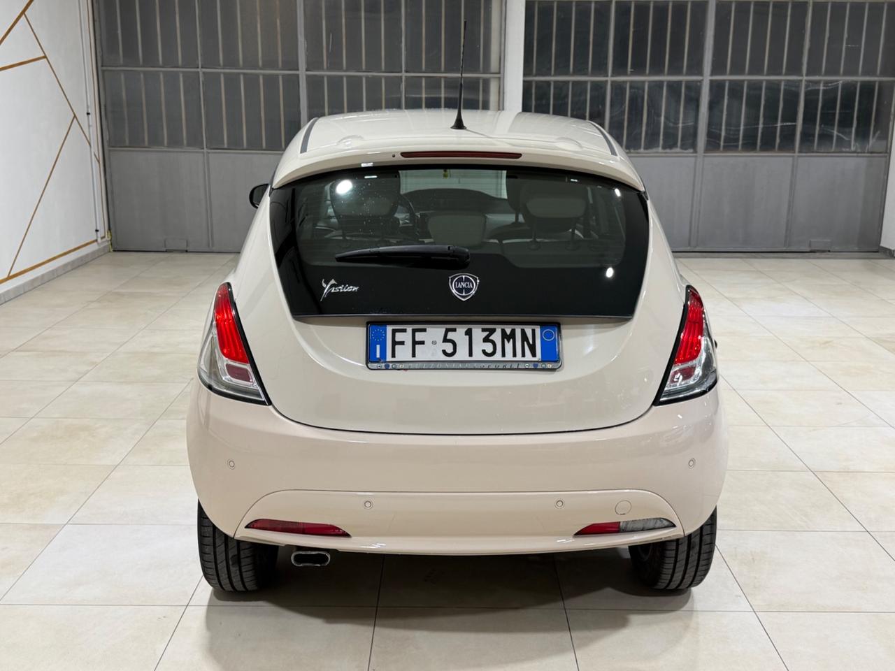 Lancia Ypsilon 1.2 69 CV 5 porte GPL Ecochic Gold
