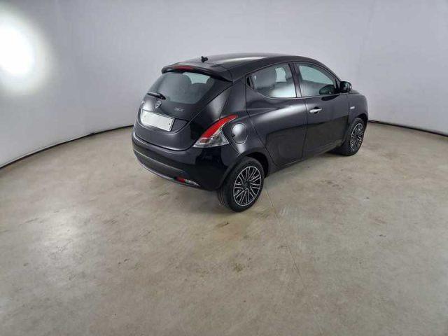 LANCIA Ypsilon 1.0 Hybrid 5 Porte