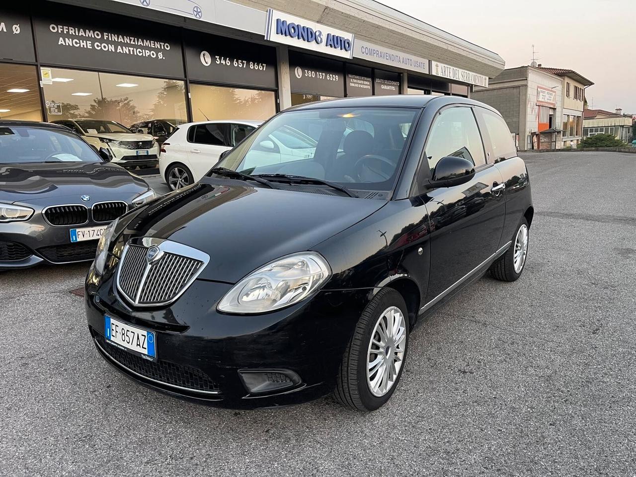 Lancia Ypsilon 1.2 69 CV Platino