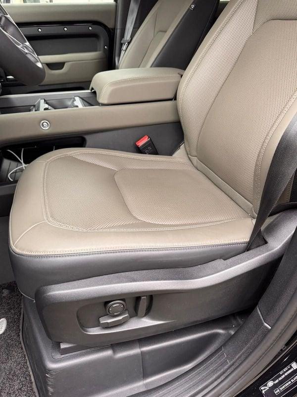 Land Rover Defender Defender 110 3.0D I6 AWD Auto X-Dynamic SE 200 CV Autocarro N1