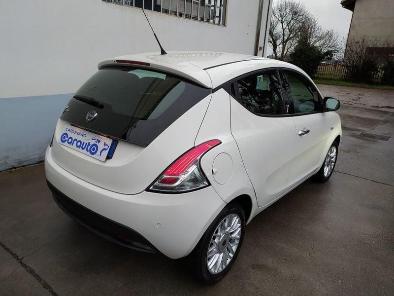 Lancia Ypsilon 1.2 69 CV 5 porte Gold