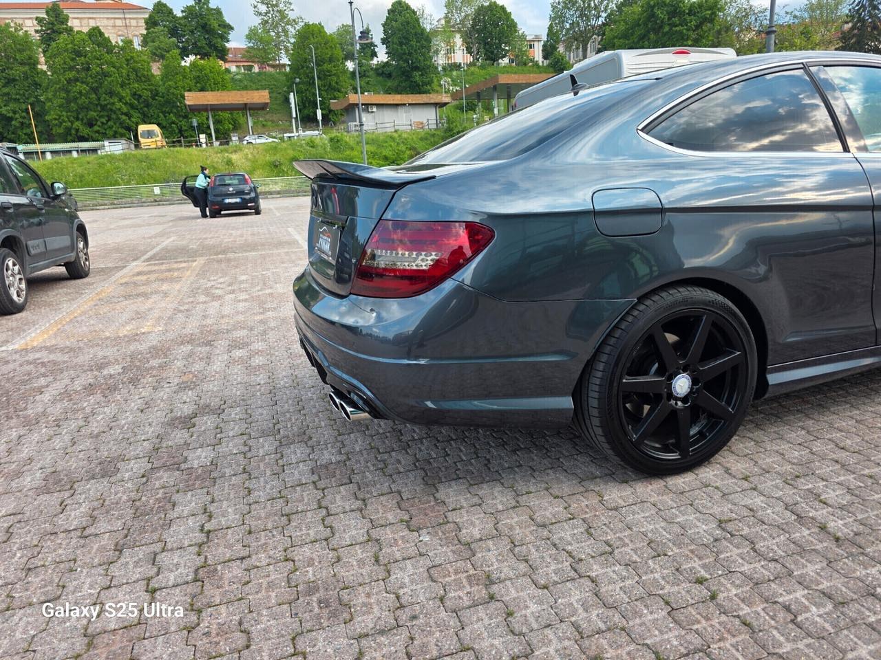 Mercedes C220 coupe AMG valutiamo usato /scambio