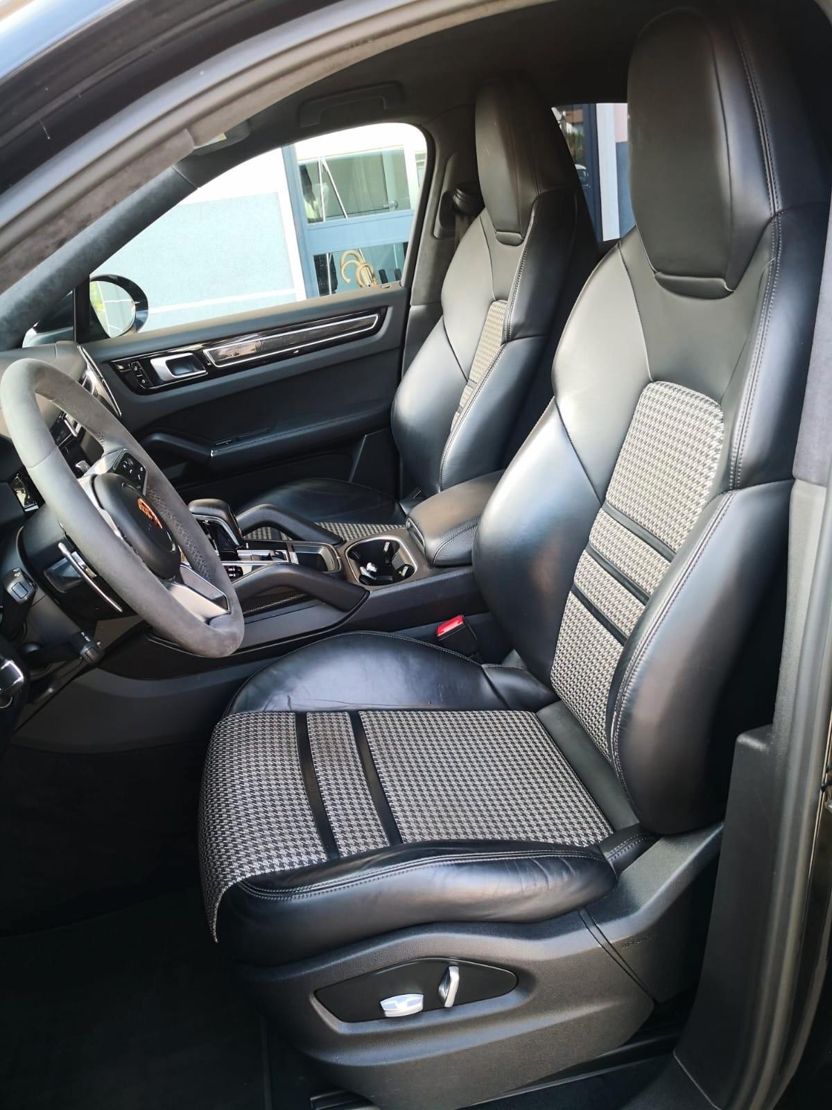 Porsche Cayenne Coupé 3.0 V6 E-Hybrid *PACCHETTO SPORT LEGGERO*RUOTE POST. STERZANTI*