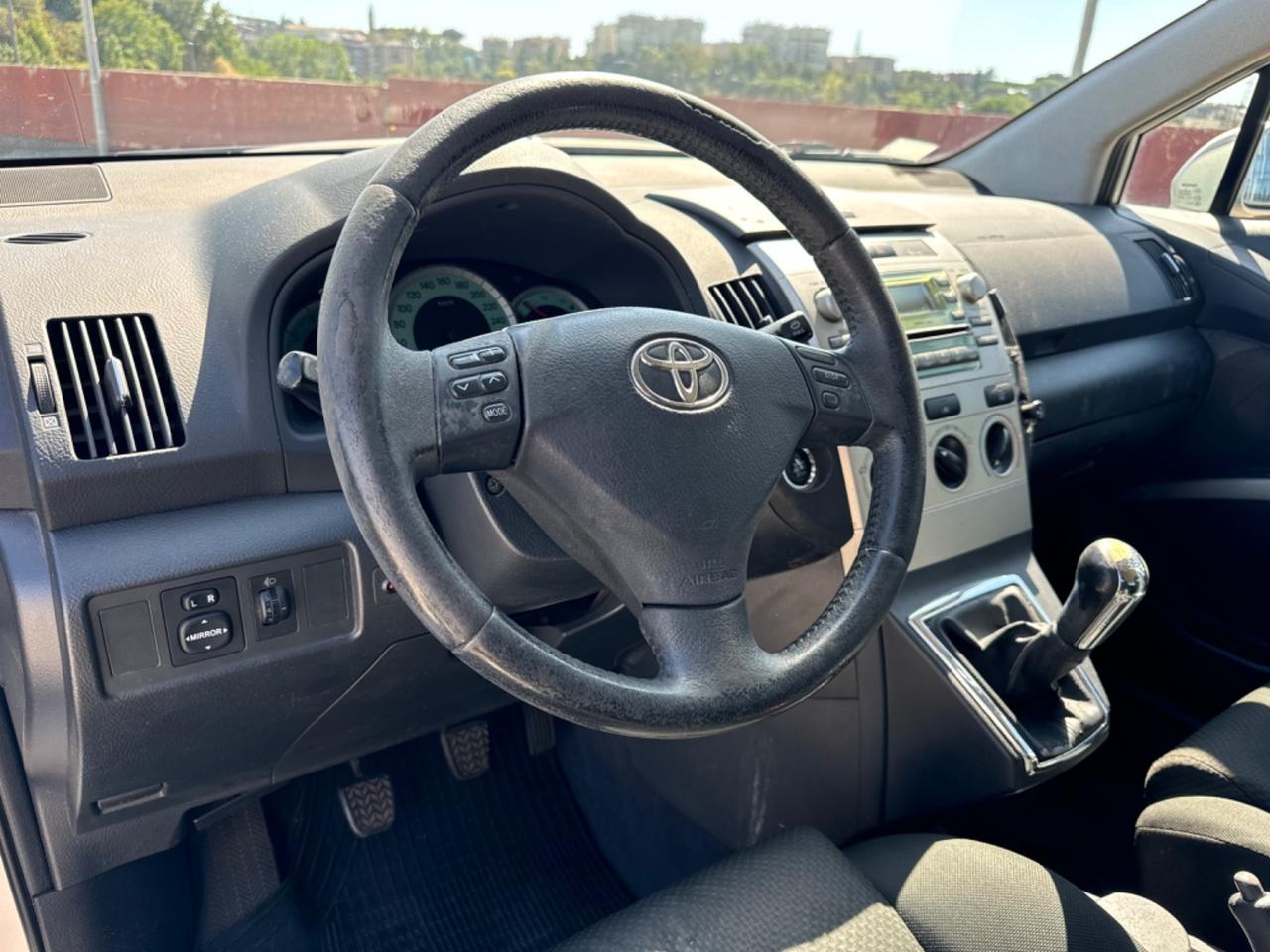 Toyota Corolla Verso 2.2 16V Sol AFFARE!