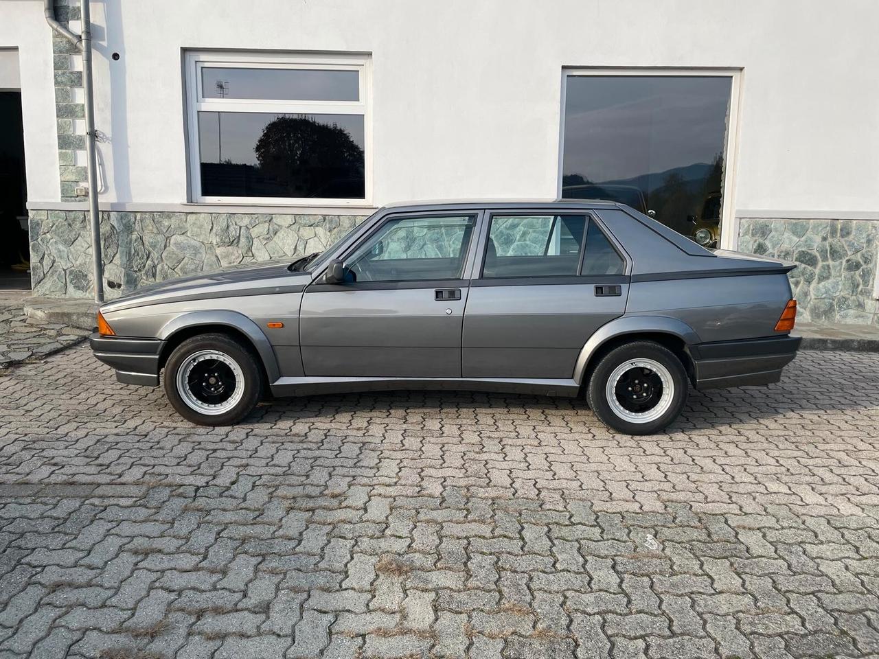 Alfa Romeo 75 2.0i Twin Spark