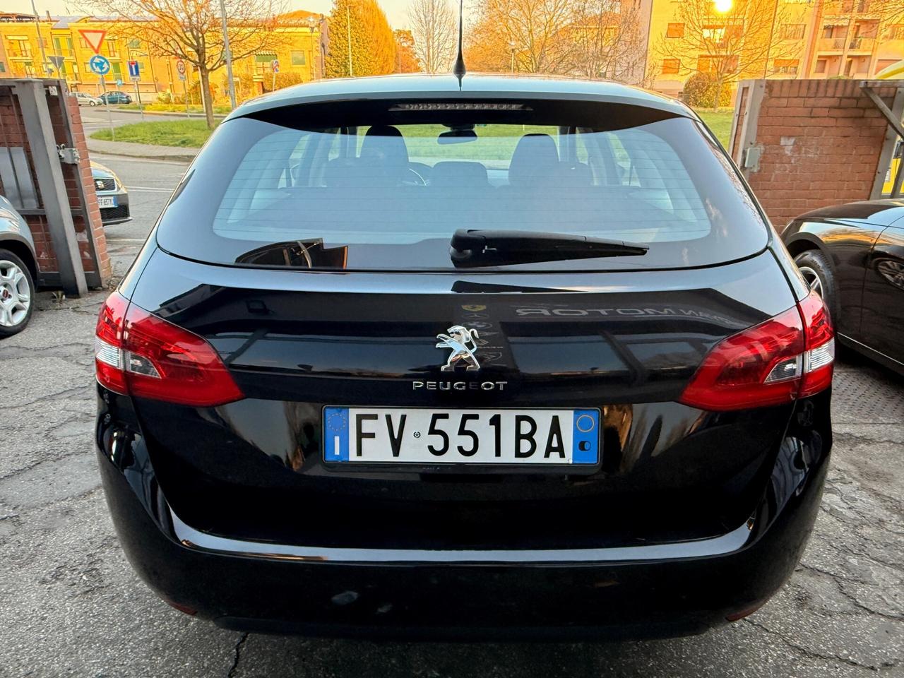 Peugeot 308 BlueHDi 130 S&S EAT8 SW Business