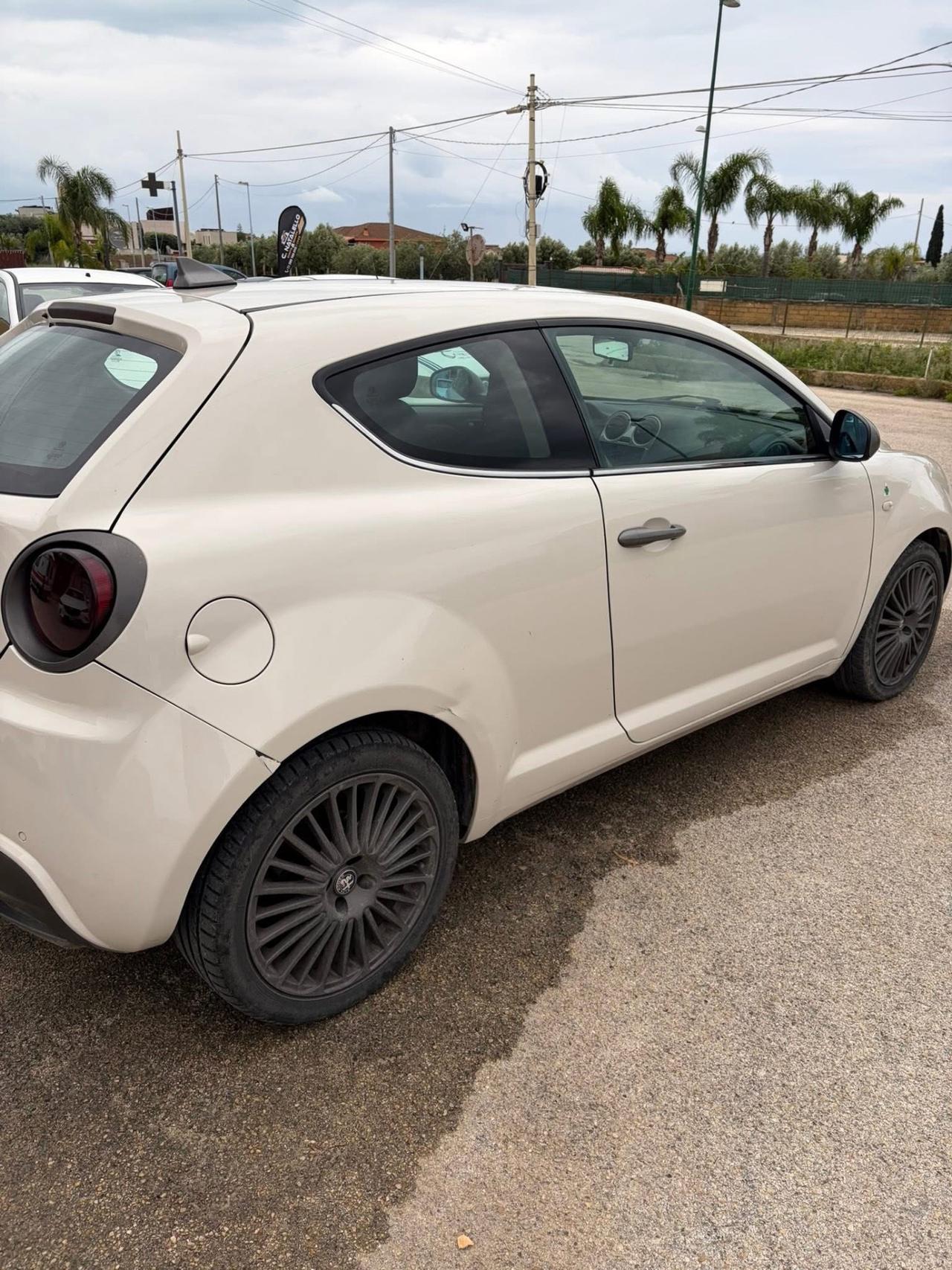 Alfa Romeo MiTo 1.6 JTDm 16V Distinctive Sport Pack