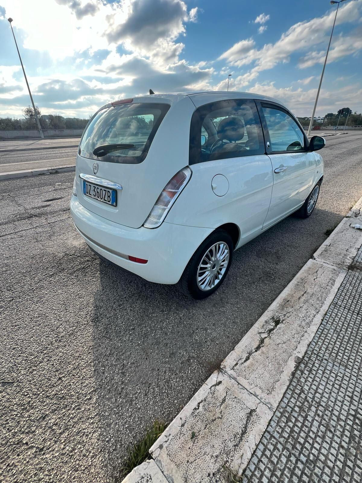 Lancia Ypsilon 1.4 Argento Ecochic GPL 2010