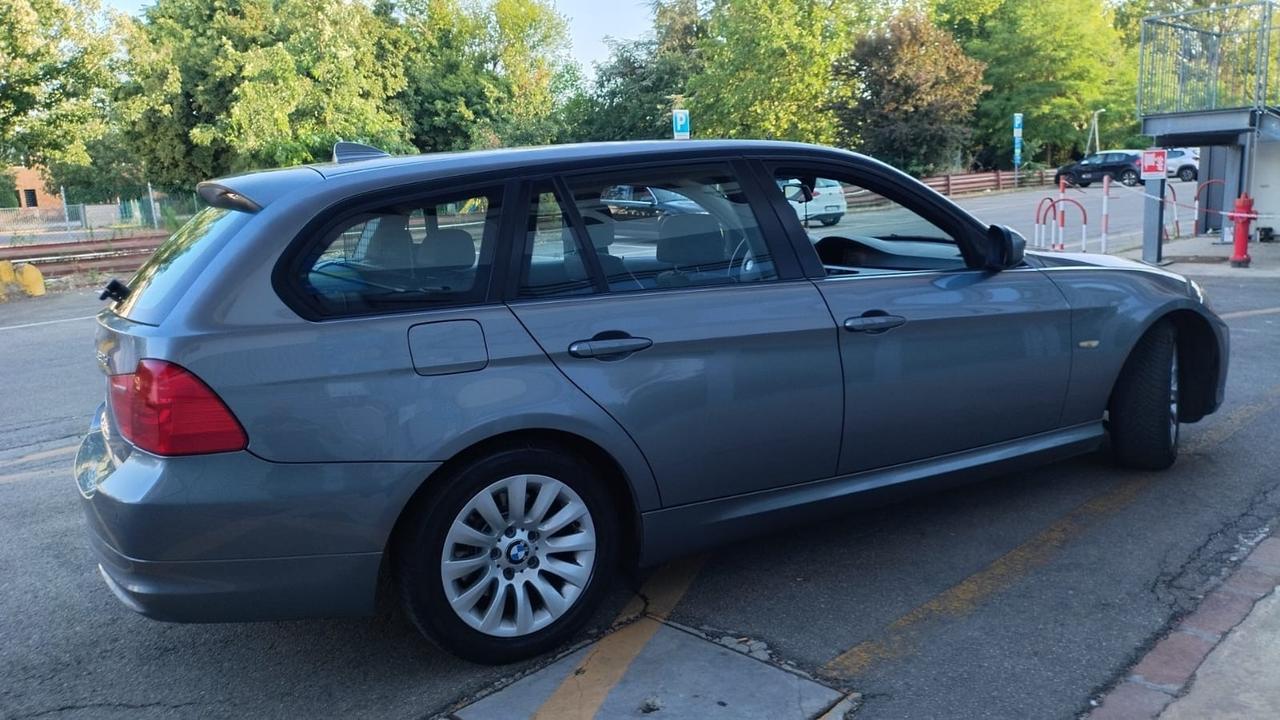 Bmw 320 320d cat Touring Attiva