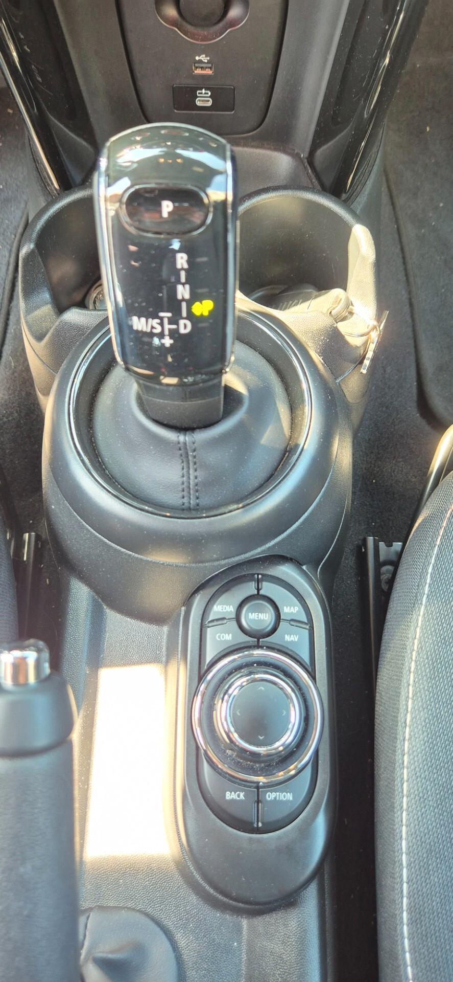 Mini 1.5 Cooper AUT - NEOPATENTATI