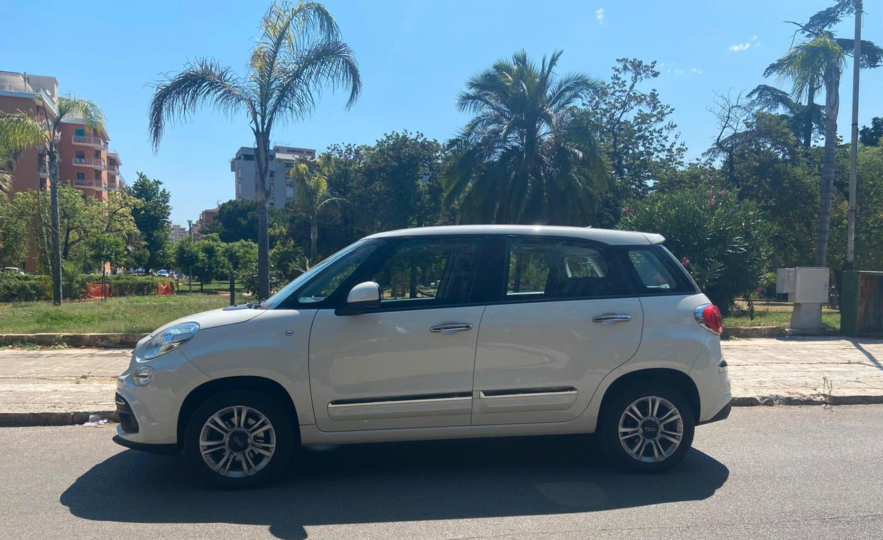 Fiat 500L 0.9 TwinAir Turbo Natural Power Mirror