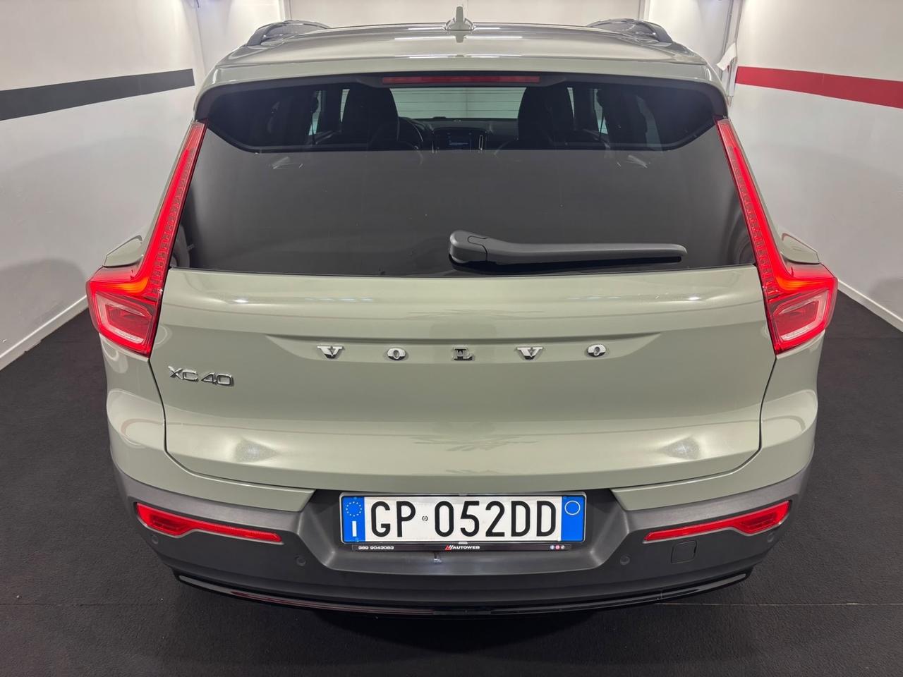 Volvo XC40 B3 automatico Ultimate Dark