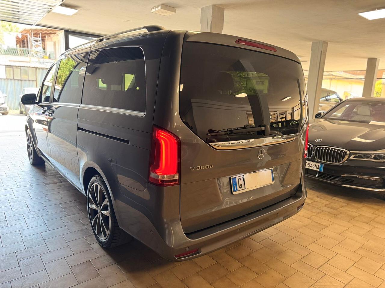 Mercedes-benz V 300 d Automatic 4Matic Premium Long