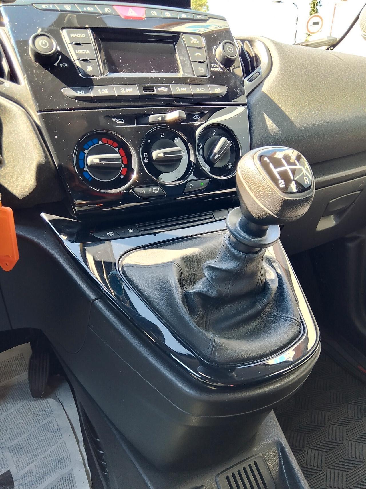 Lancia Ypsilon 1.2 69 CV 5 porte GPL Ecochic Gold