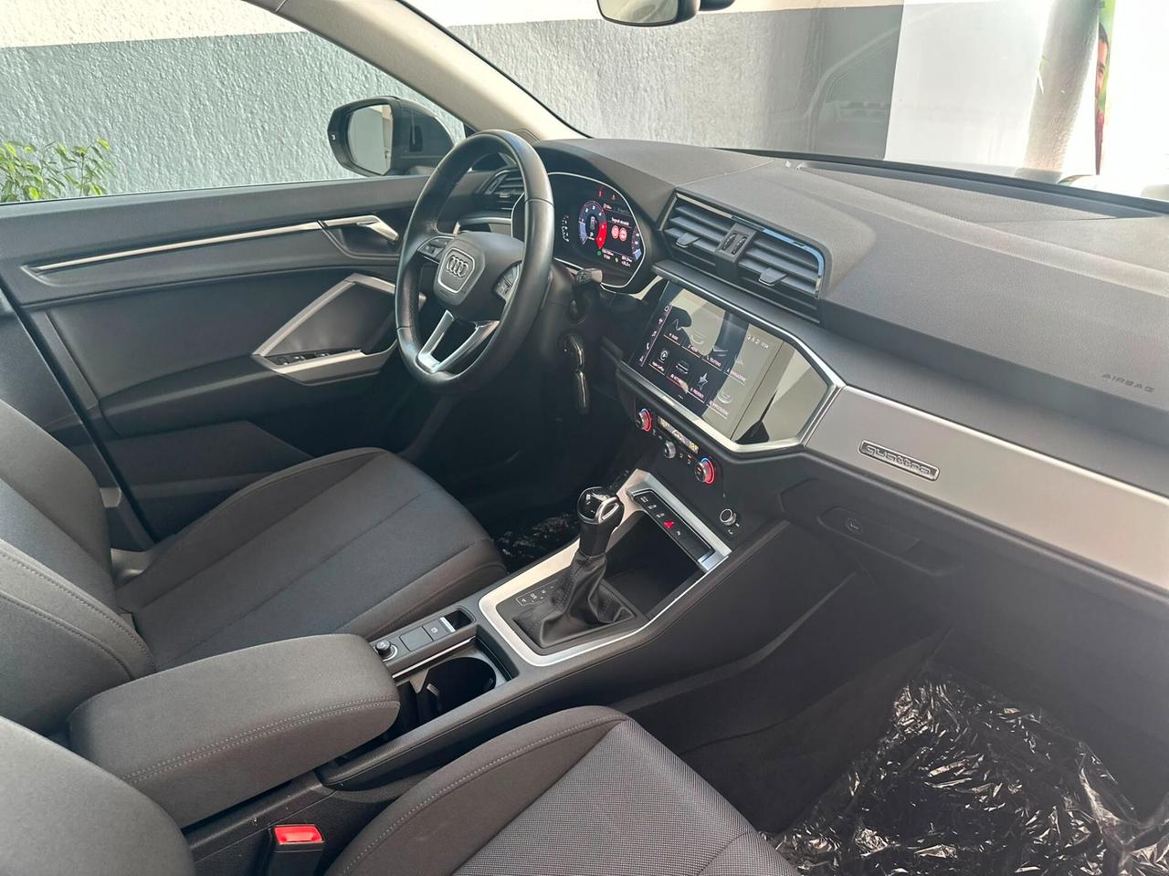 Audi Q3 35 TDI S tronic Business Advanced