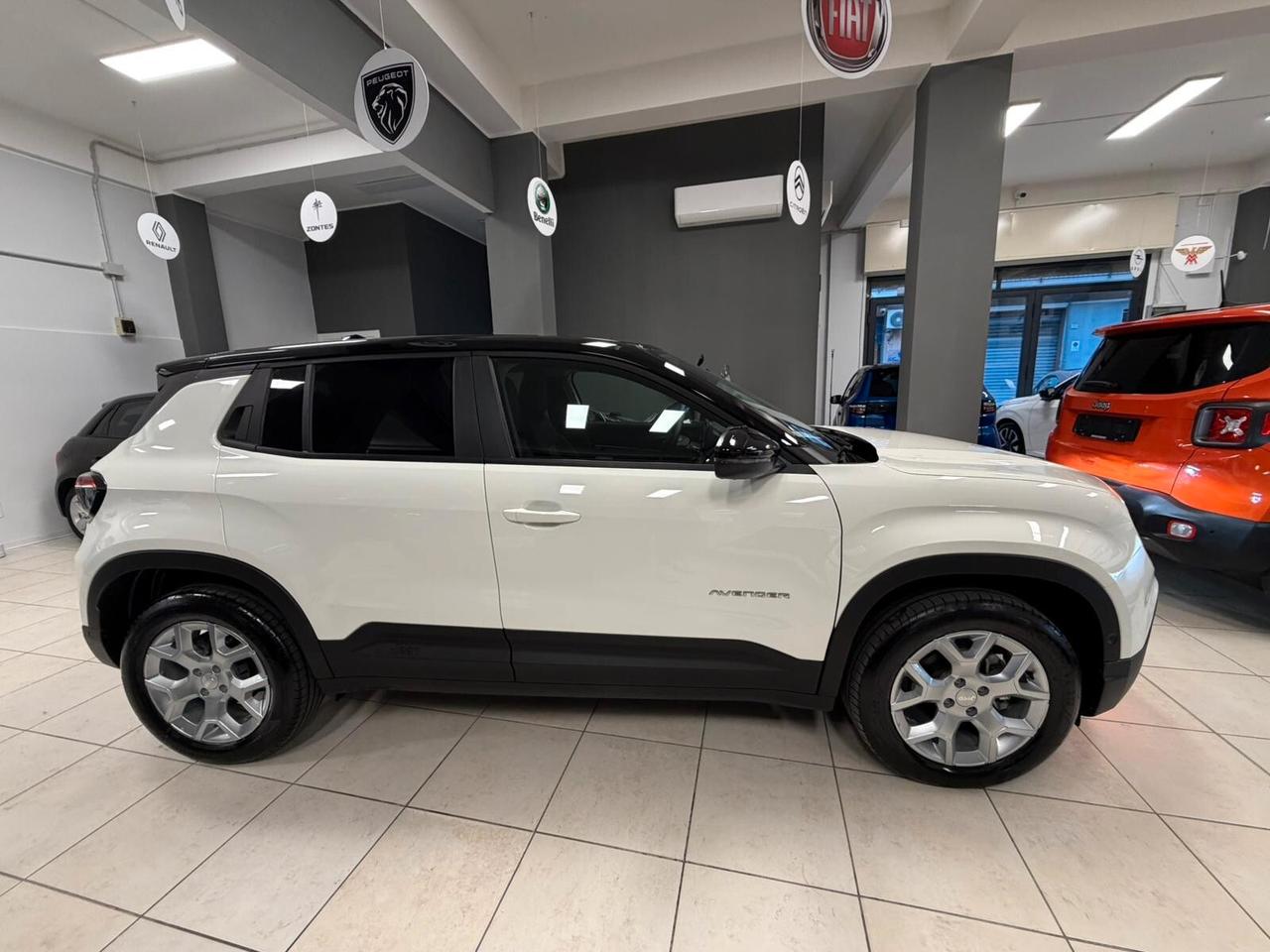 Jeep Avenger 1.2 Turbo 100 CV Altitude 220 AL MESE