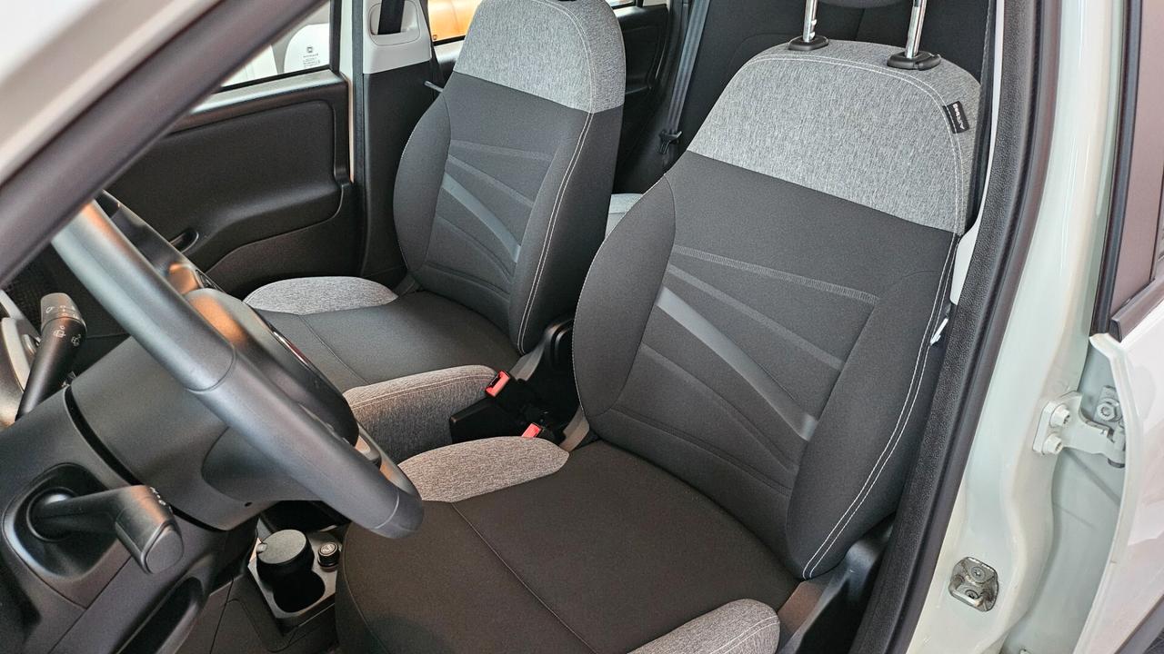Fiat Panda 1.0 IBRIDA city life Targa GH966MR