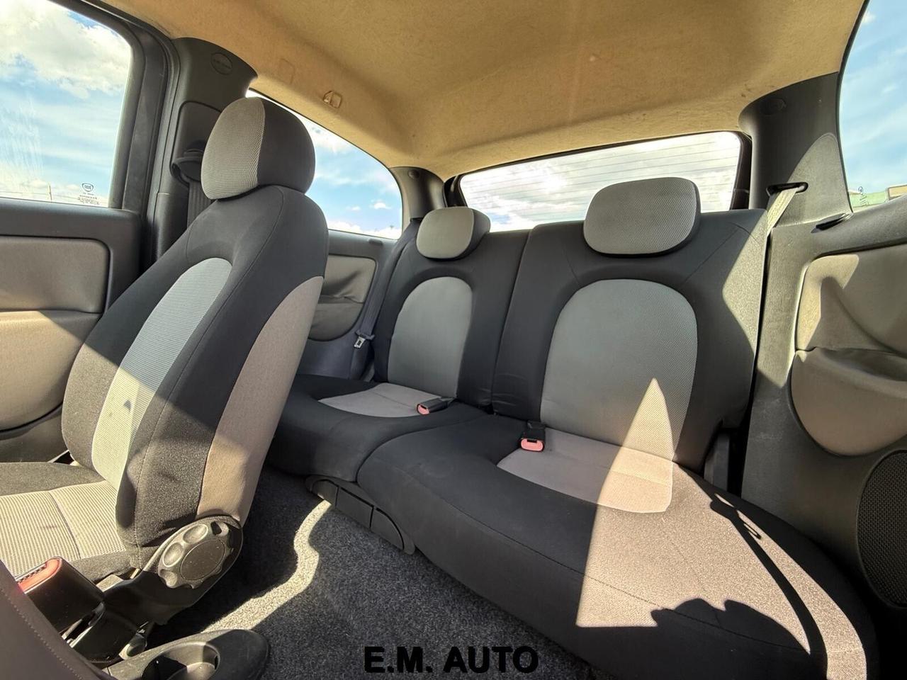 Lancia Ypsilon 1.2 16V Platino