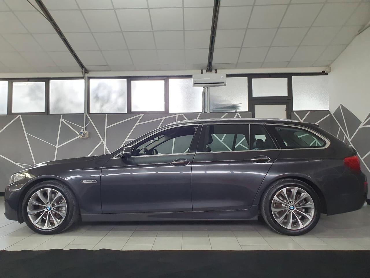 Bmw 520d xDrive Touring Luxury