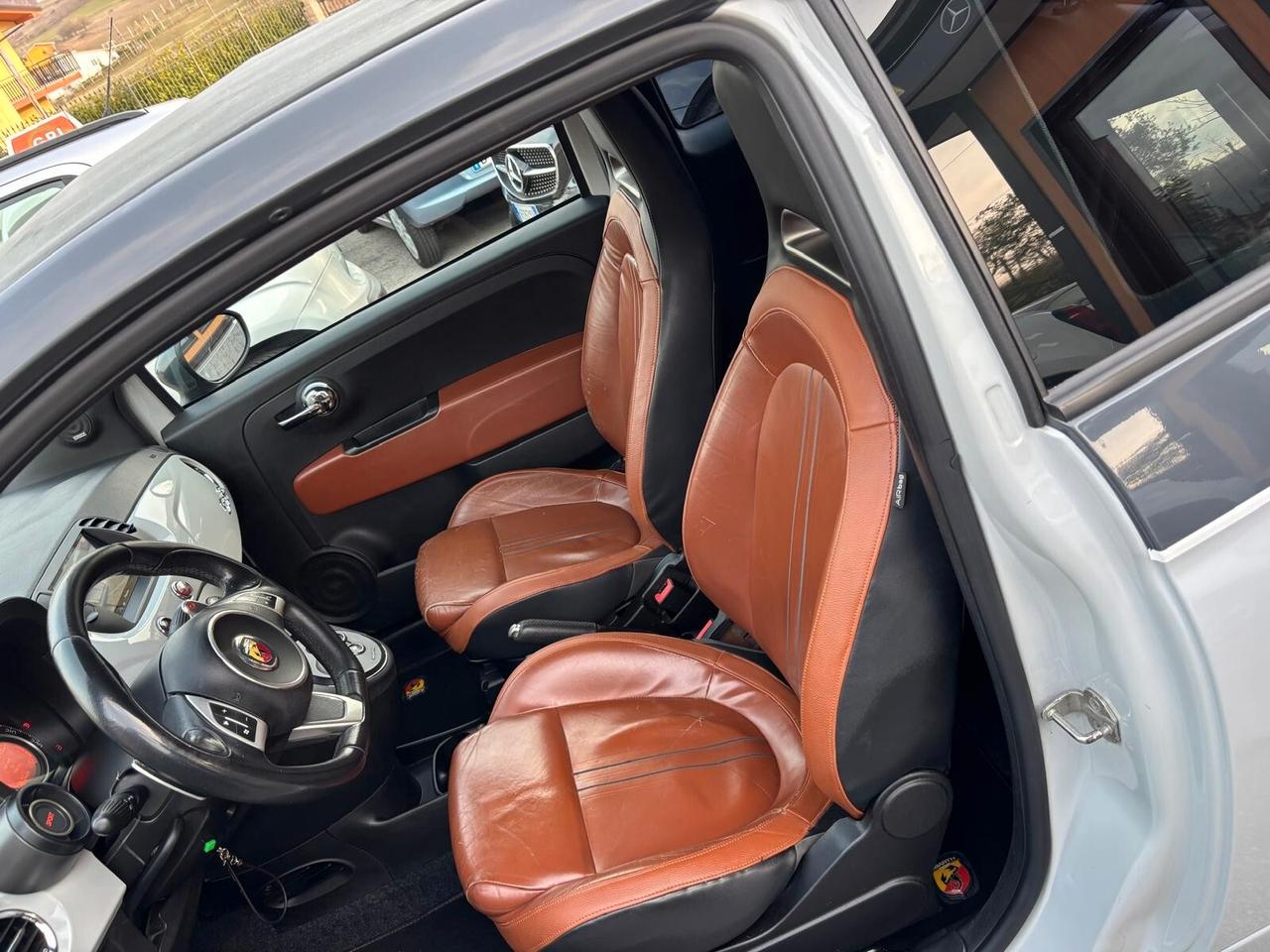 Abarth 500 C 1.4 Turbo T-Jet MTA Bicolore