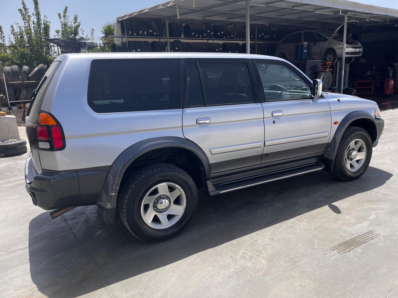 Mitsubishi Pajero Sport Pajero Sport 2.5 TDI GLS