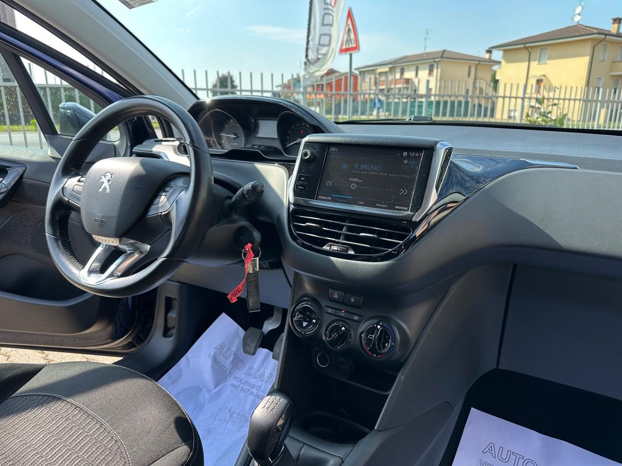 Peugeot 208 PureTech 82 5 porte Allure