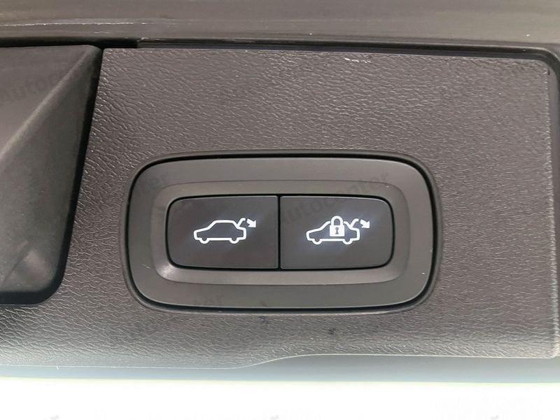 Volvo XC60 XC60 B4 (d) TRAZ. ANT AUT INSCRIPTION