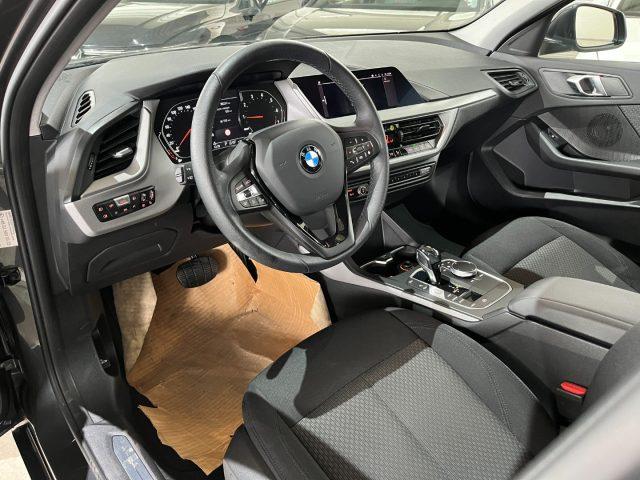 BMW 118 i 5p. Business Advantage "18 Msport /Nav/F.Led/Par