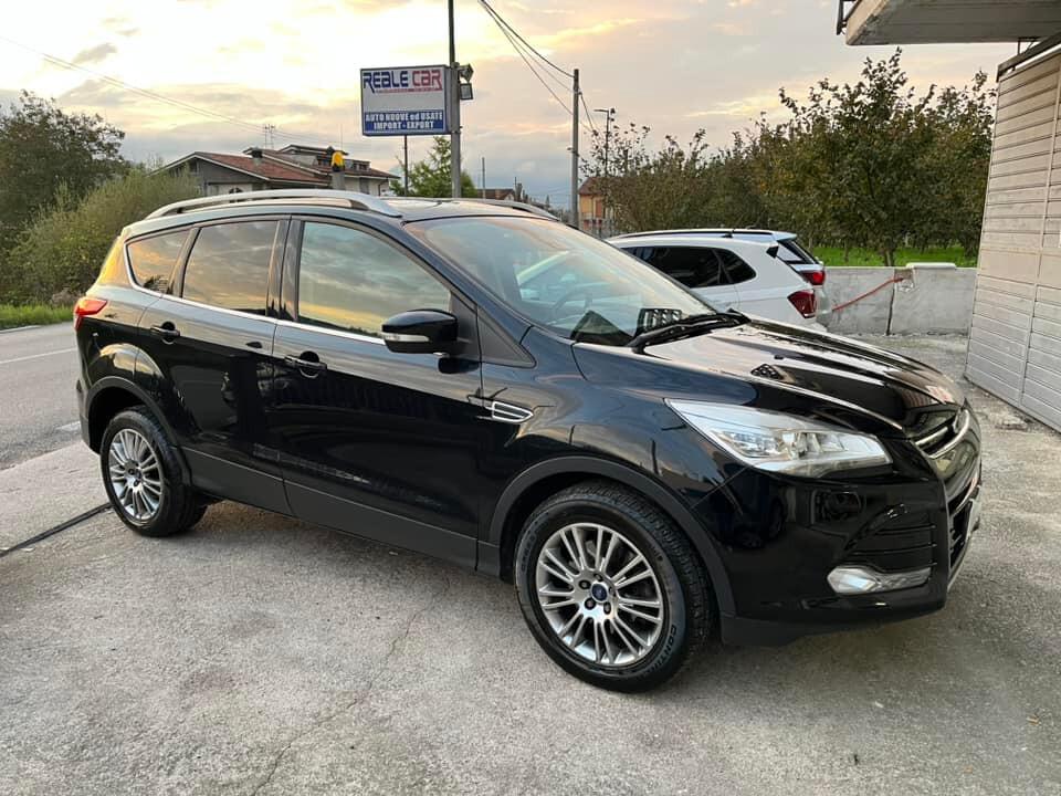 Ford Kuga 2.0 TDCI 140 CV 4WD Powershift Titanium