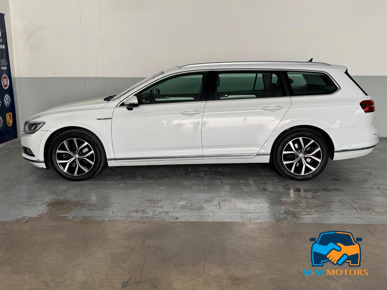 Volkswagen Passat Variant 2.0 tdi Highline 4motion 150cv UNICOPRO TAGLIANDI VW