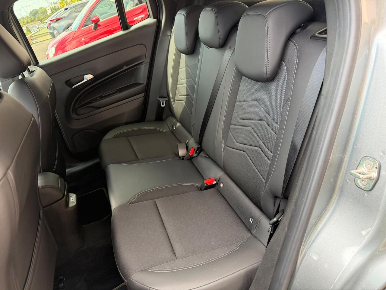 Jeep Avenger 1.2 Turbo 100 CV MHEV Summit