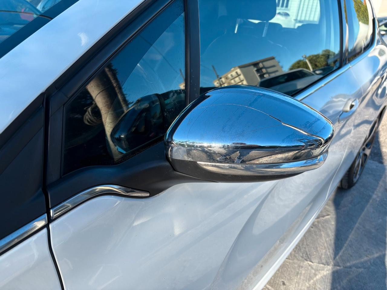 Peugeot 208 Gt-Line 1.6 e-HDi 115 CV