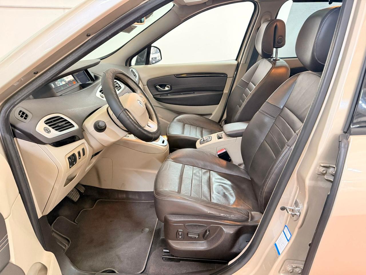 Renault Scenic X-Mod 1.5 dCi 110CVDynamique