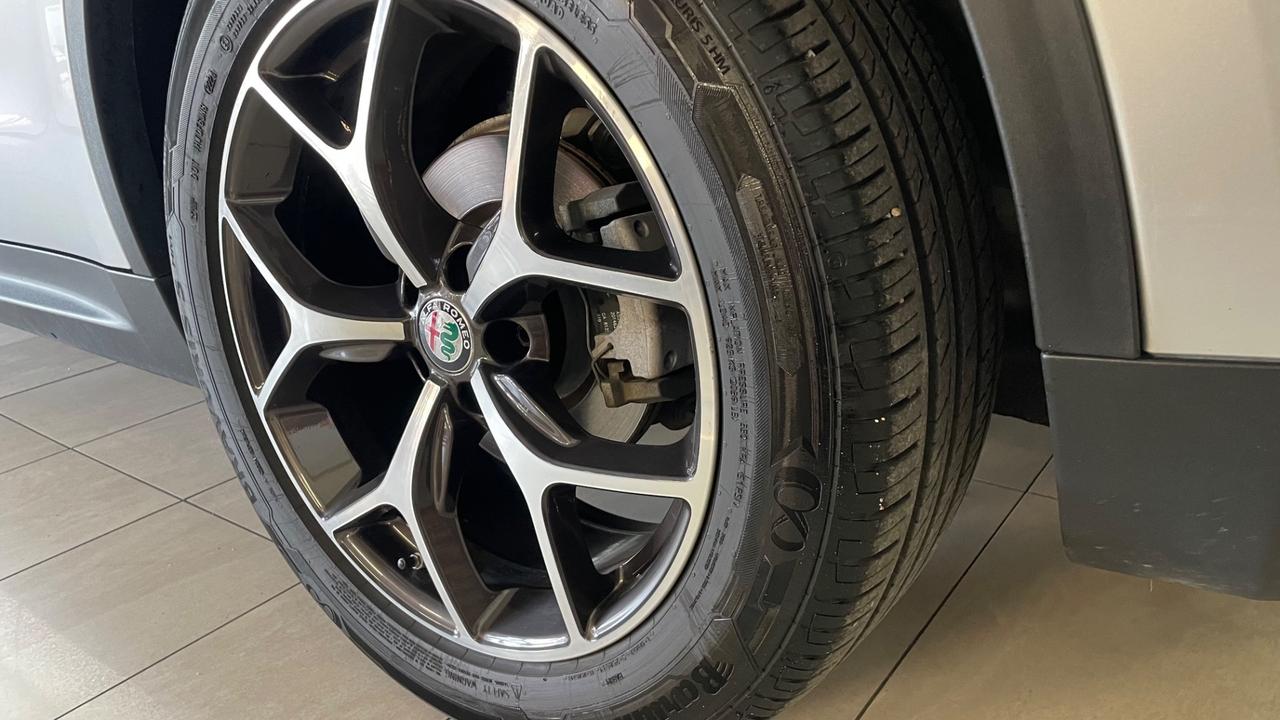 Alfa Romeo Stelvio 2.2 Turbodiesel 180 CV AT8 RWD Executive