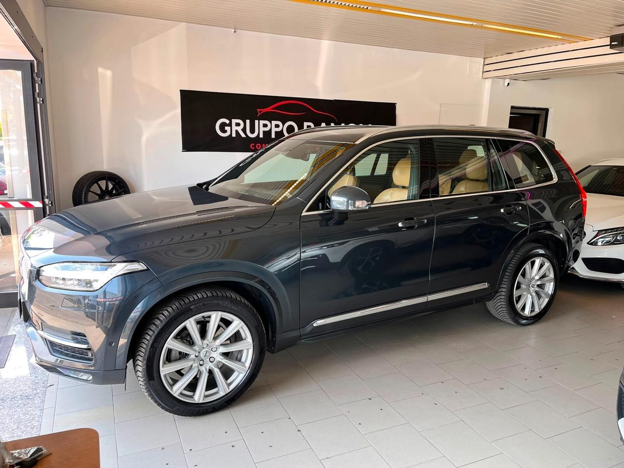 Volvo XC 90 XC90 D5 AWD Geartronic 7 posti Inscription