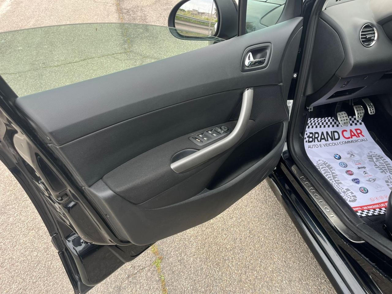 Peugeot 308 1.6 HDi SW Ciel Féline - 2011
