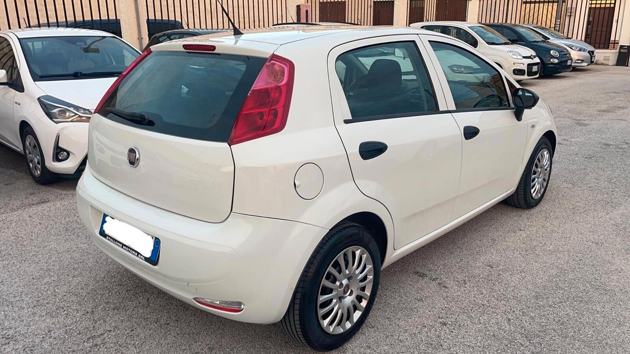 Fiat Punto 1.3 MJT 95 CV Street 2018