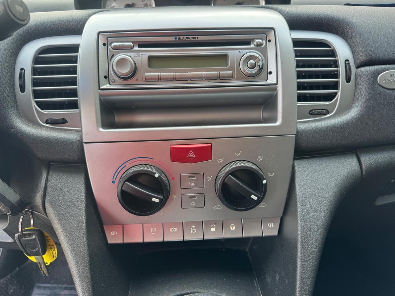 Lancia Ypsilon 1.2 69 CV Diva