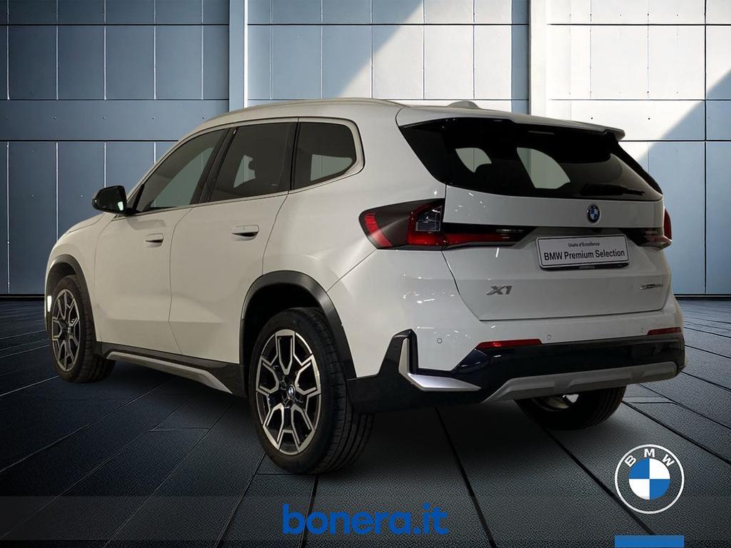 BMW X1 18 d X-Line Edition Essence sDrive DCT