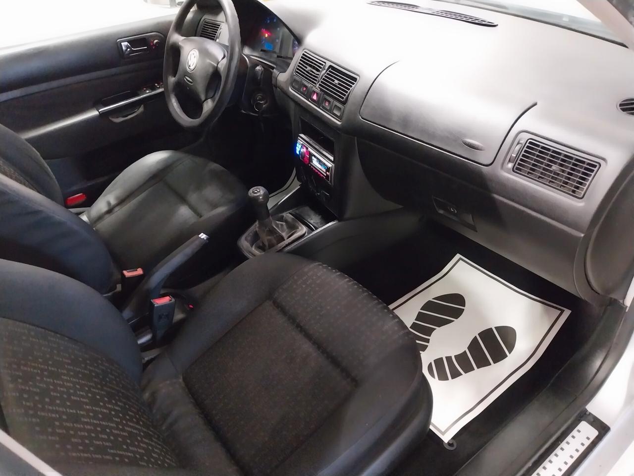 Volkswagen Golf 1.9 TDI/101 CV cat 5p. Champ - ok neopatentati