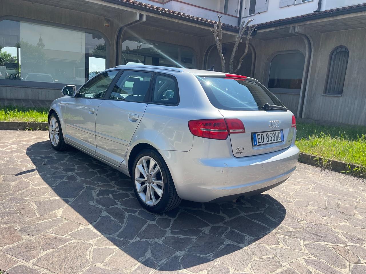 Audi A3 1.6 TDI 105 CV CR Attraction