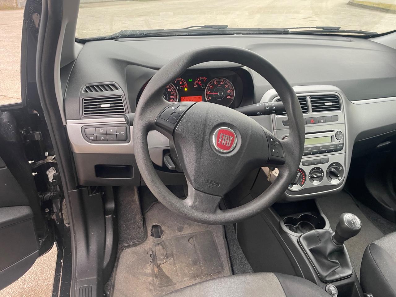 Fiat Punto 1.3 MJT 5 porte anno 2014 perfetta