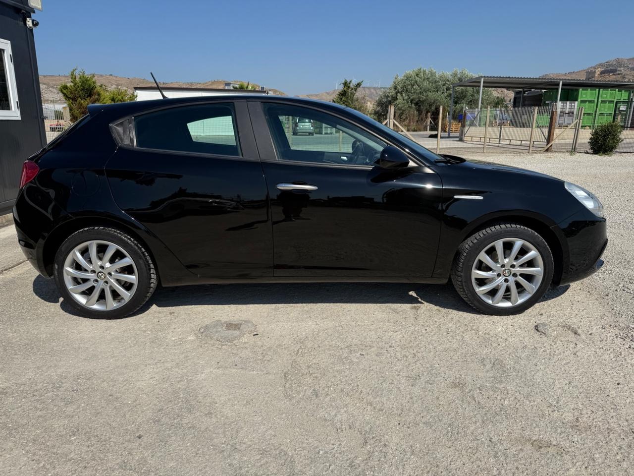 Alfa Romeo Giulietta 1.6 JTDm-2 105 CV Distinctive